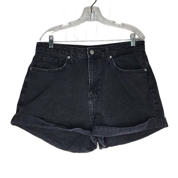 Wild Fable Women's High Rise Mom Shorts Size 14 Medium Wash Black Cuffed Denim - Picture 1 of 11